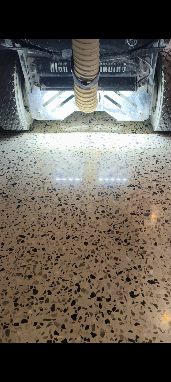 Full Exposure High Gloss Polished Concrete SW WA