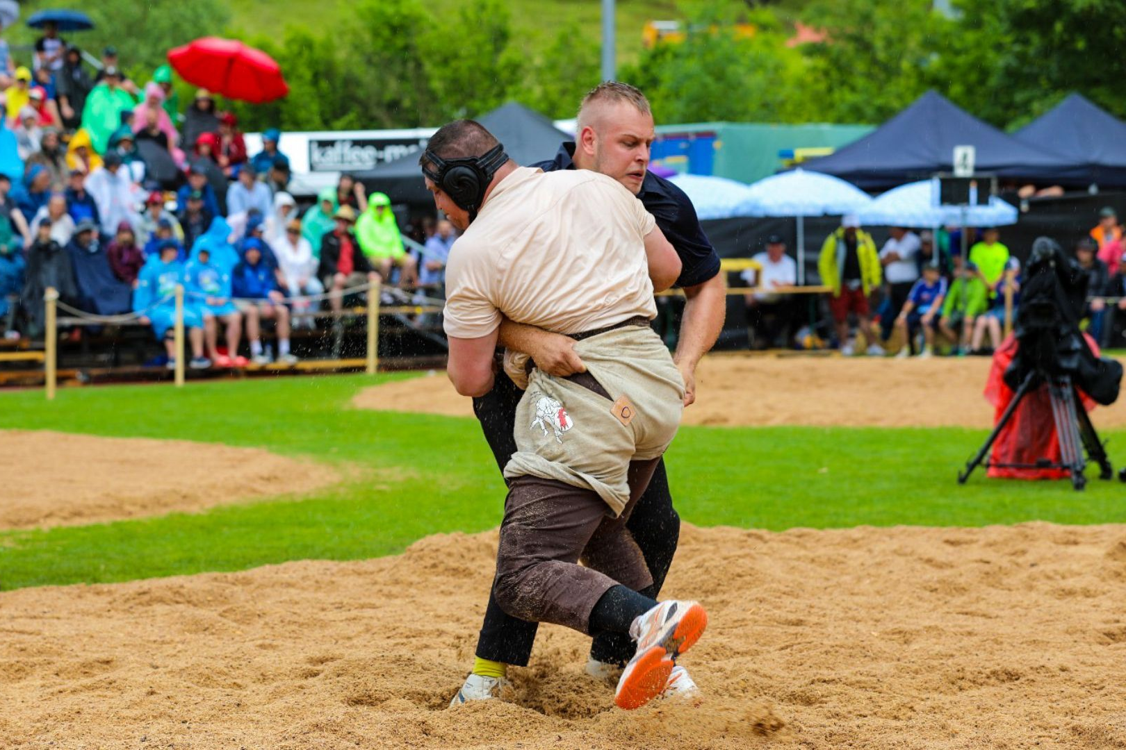 Adrian Odermatt während eines Gangs am Schwingfest
