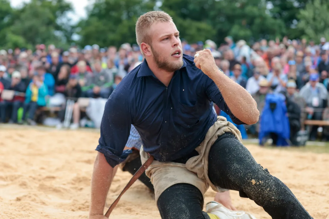 Adrian Odermatt nach gewonnenem Duell