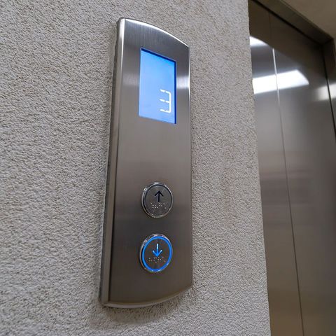 STEEL ASCENSORES Y ESCALERAS  - Elevadores de pasajeros