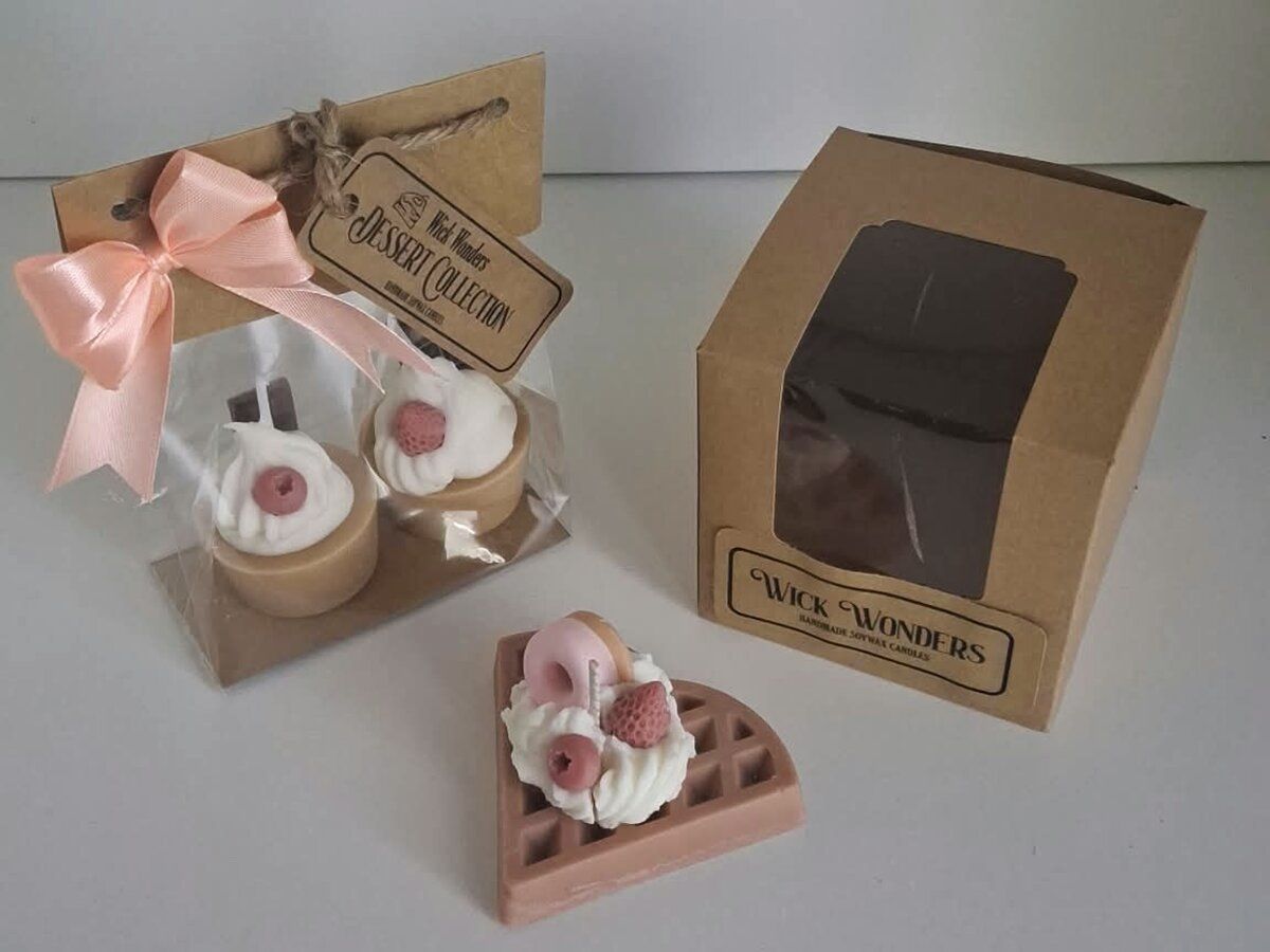 Wick Wonders-kaarsen in kraft cadeauverpakking met roze strik