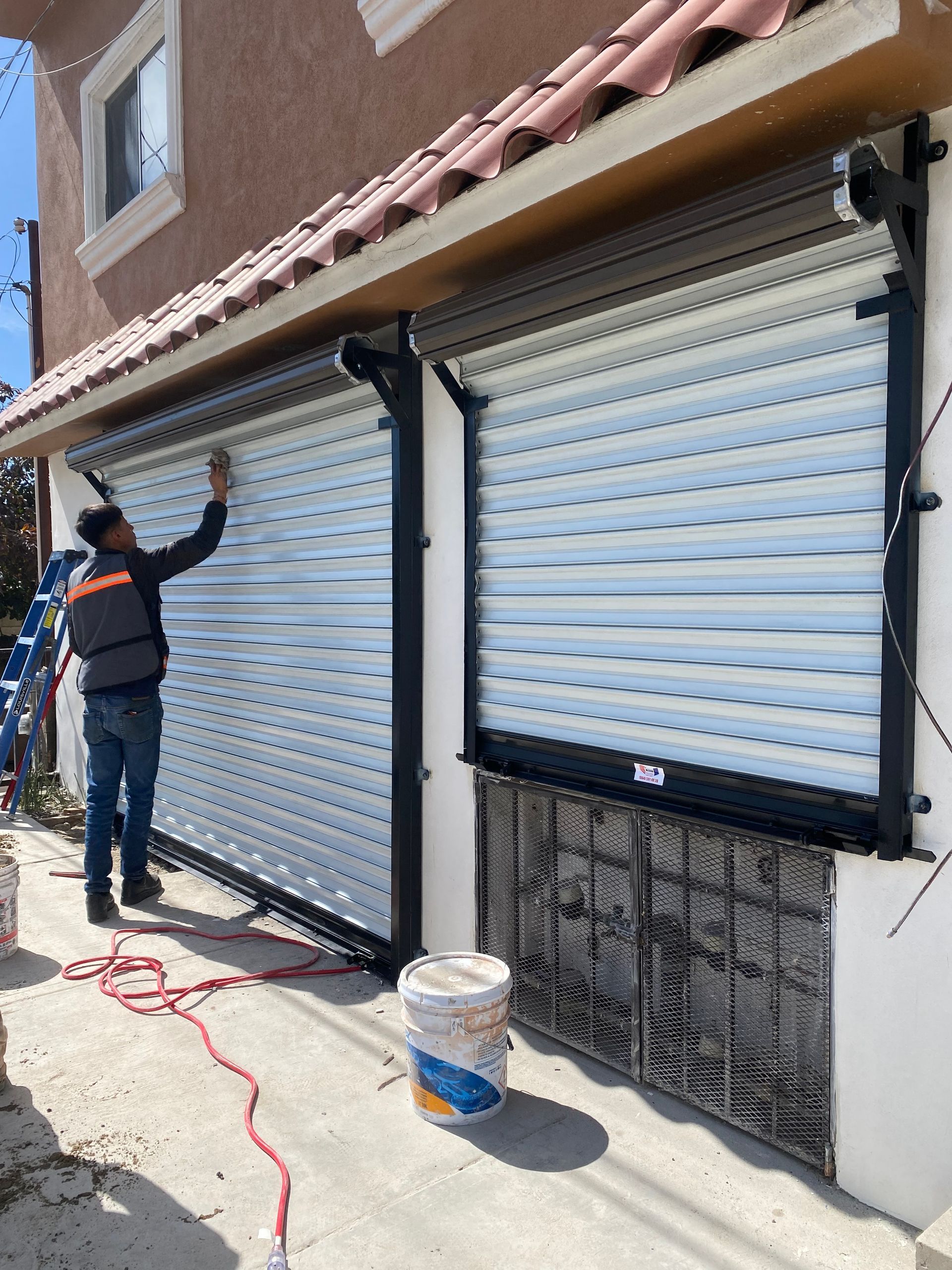 PUERTAS AUTOMÁTICAS Y CORTINAS DE ACERO MÉXICO-Instalación de puertas de garaje, reparación de controles y accesorios para motores PUERTAS AUTOMÁTICAS Y CORTINAS DE ACERO MÉXICO-Instalación de puertas de garaje, reparación de controles y accesorios para motores