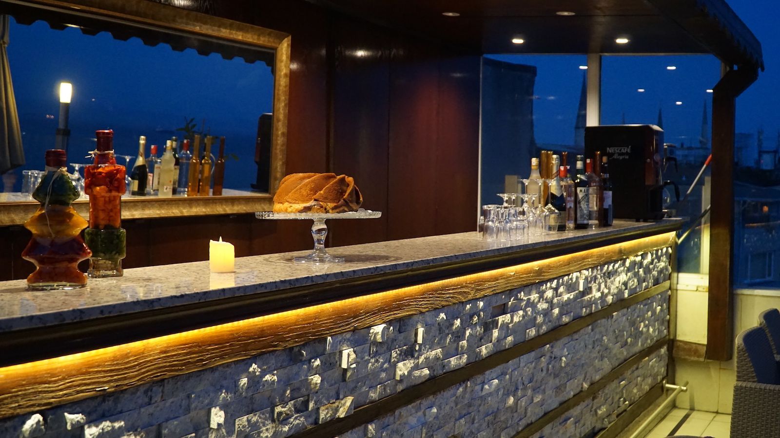 Recital Hotel