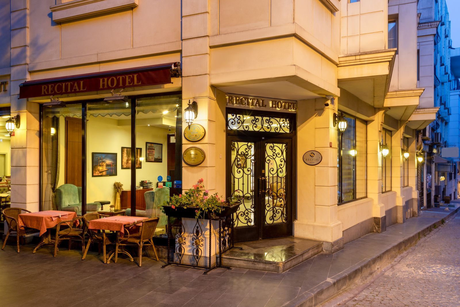 Recital Hotel