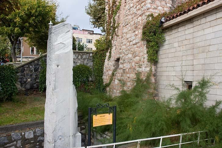Million Stone Pillar