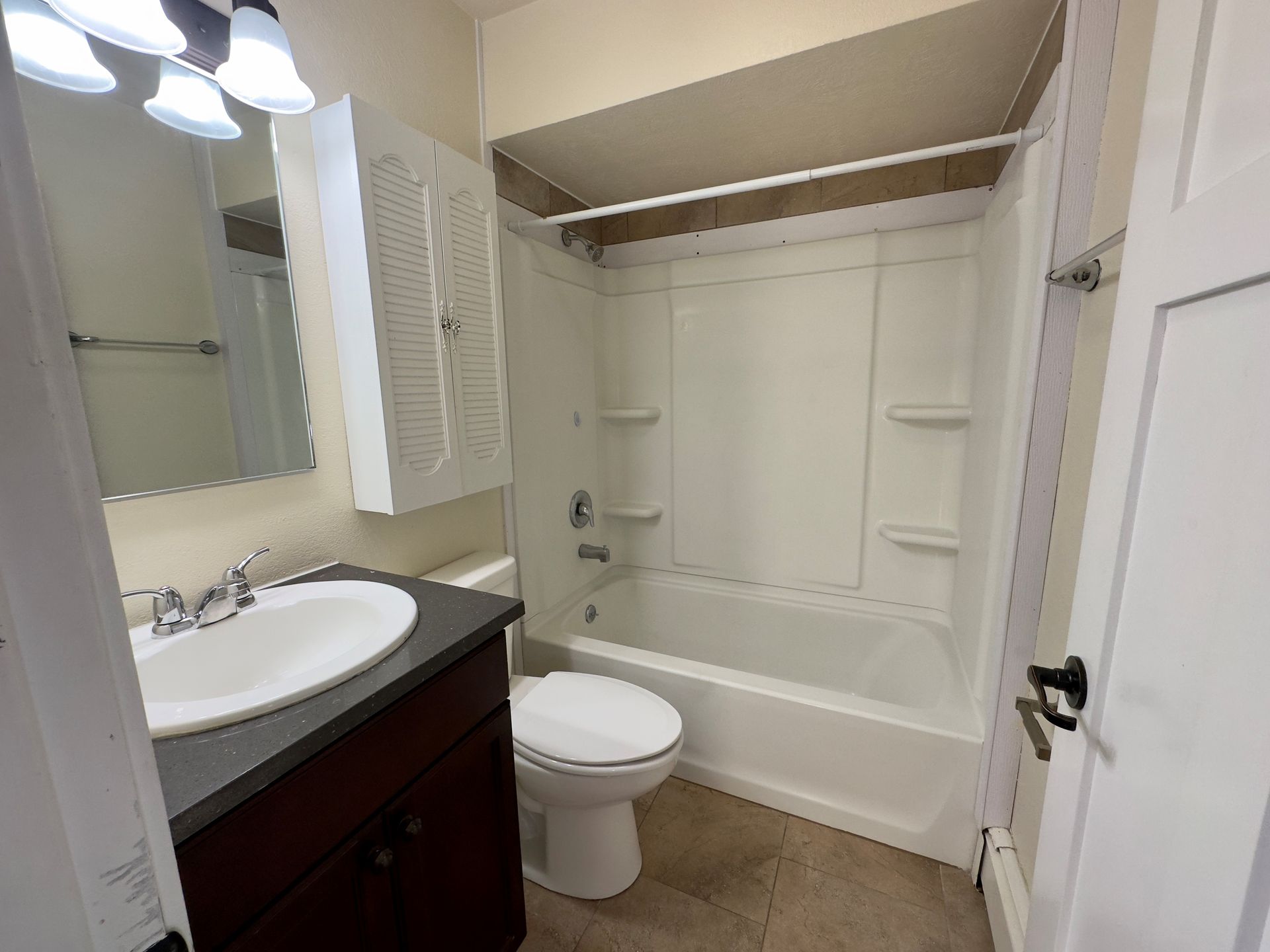 Blaine Apartments - Image 1