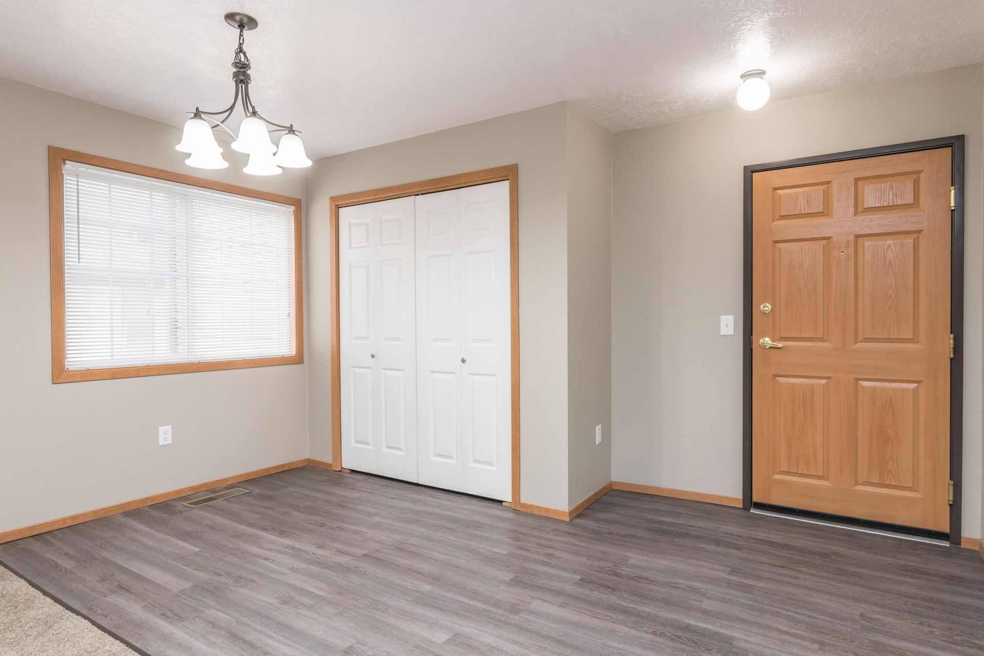 Village Square Apartments - Image 3