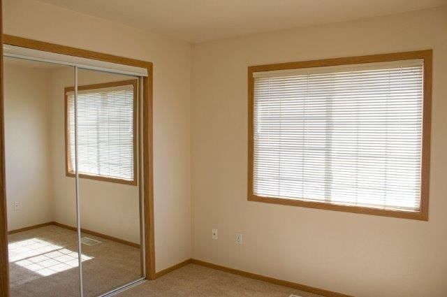 Village Square Apartments - Image 8