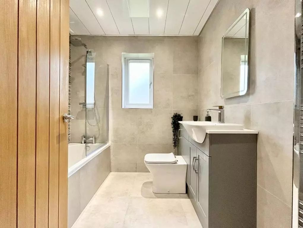 Bathroom Image