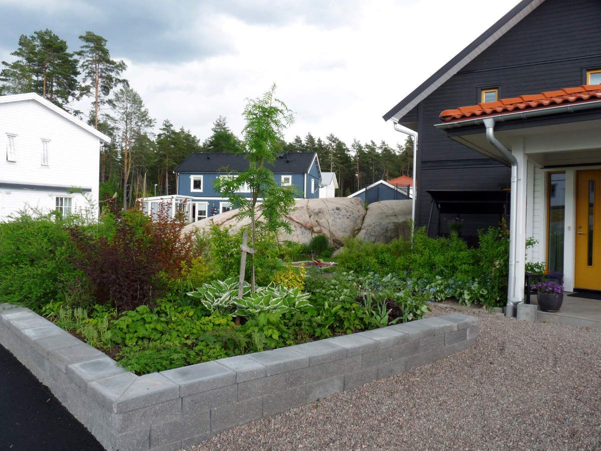 Trädgårdsplanering av villaträdgård i Lindbacken, Uppsala