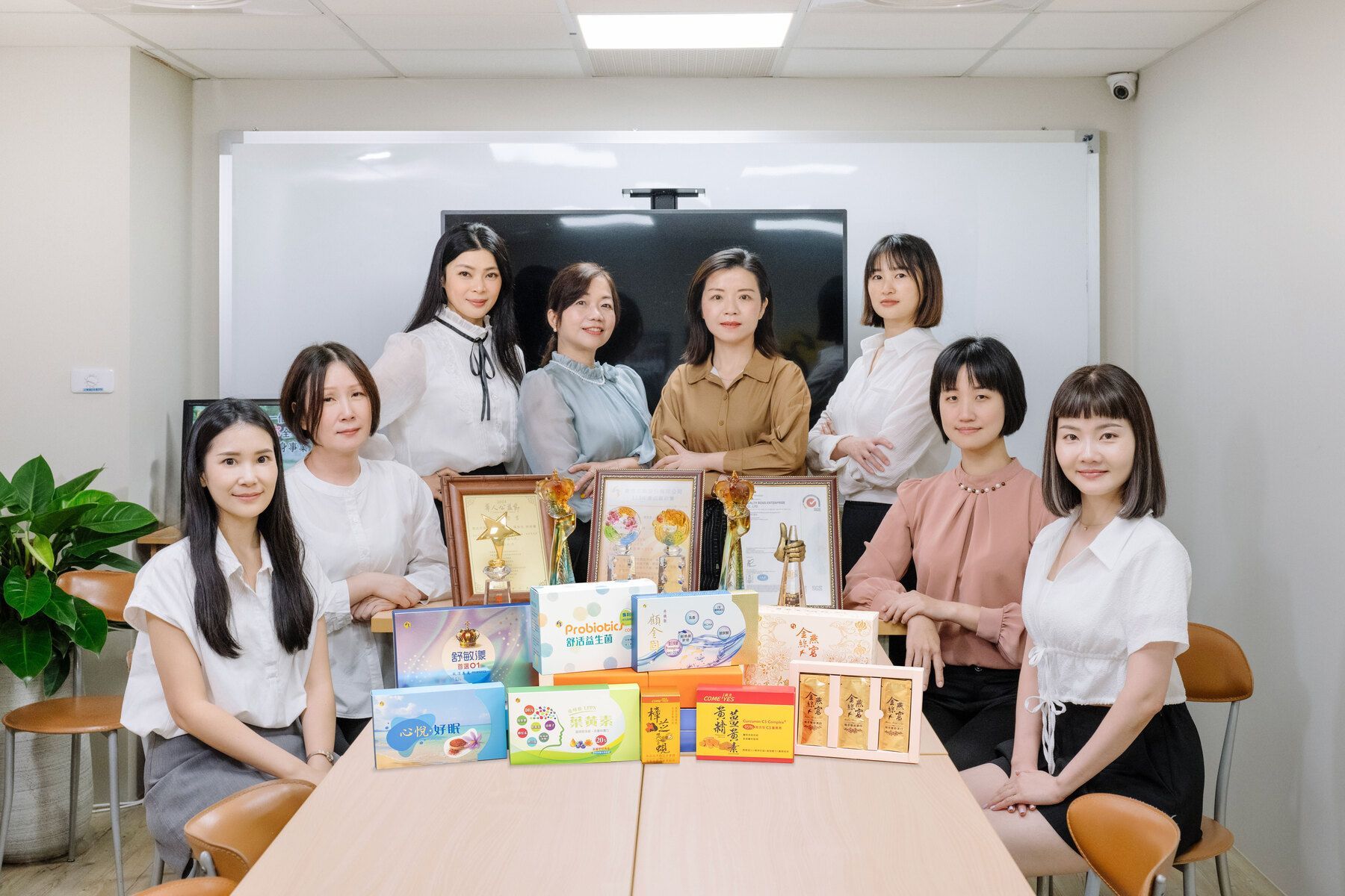 康成志業匯聚專業團隊，以優質產品與高續購率贏得業界多項肯定，持續為顧客打造安心選擇。