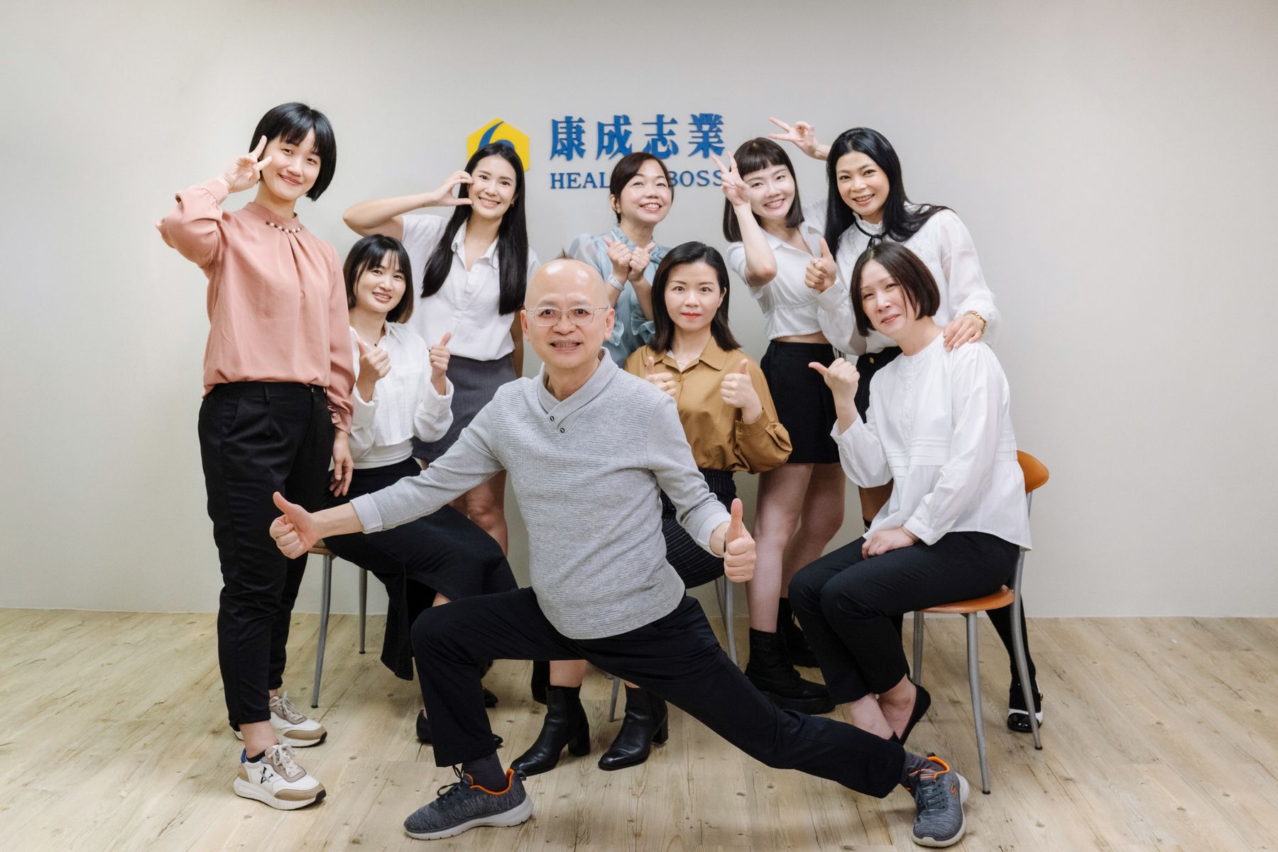 康成志業保健電銷公司推出「電銷菁英計畫，培訓期保障薪4萬5」，幫助年輕人翻轉人生。
