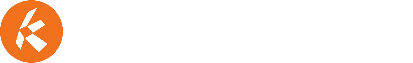 Oransje sirkulær logo med en hvit stilisert K på hvit bakgrunn