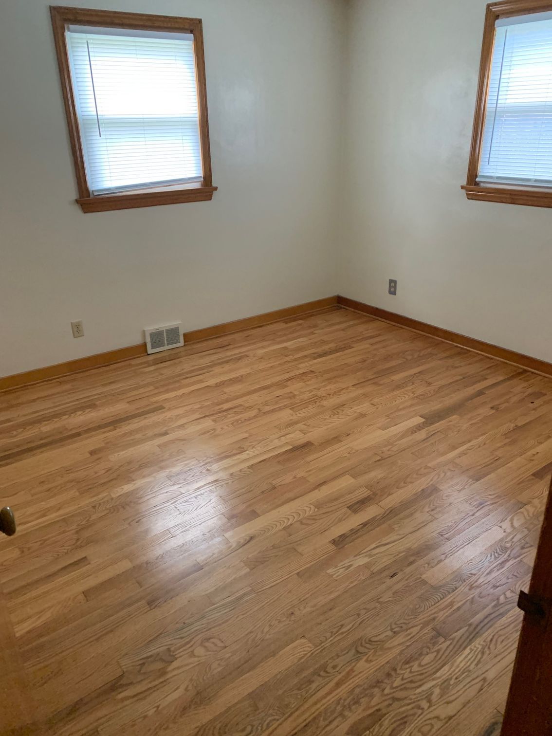 110 S Corl room
