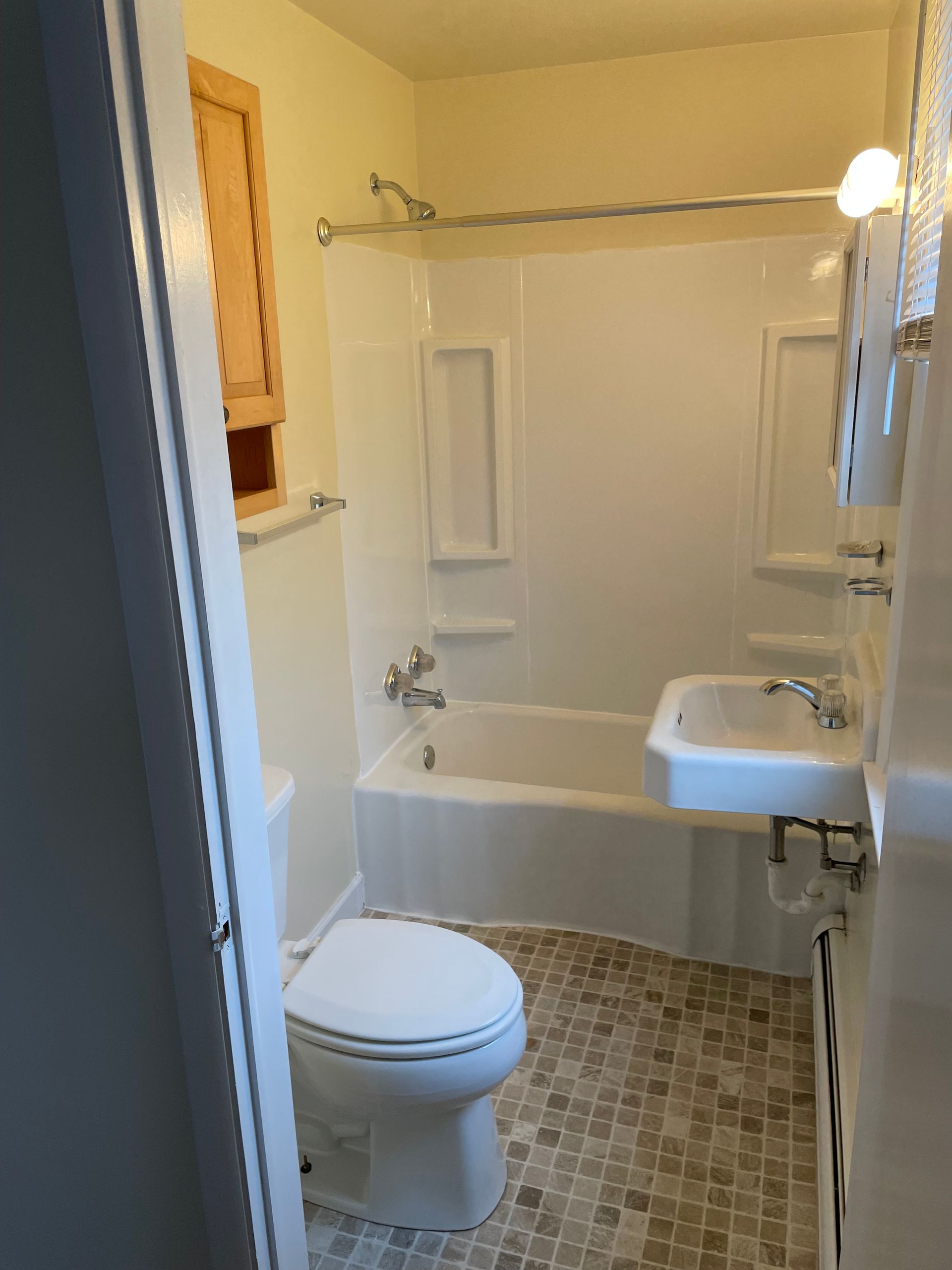 Bellefonte bathroom