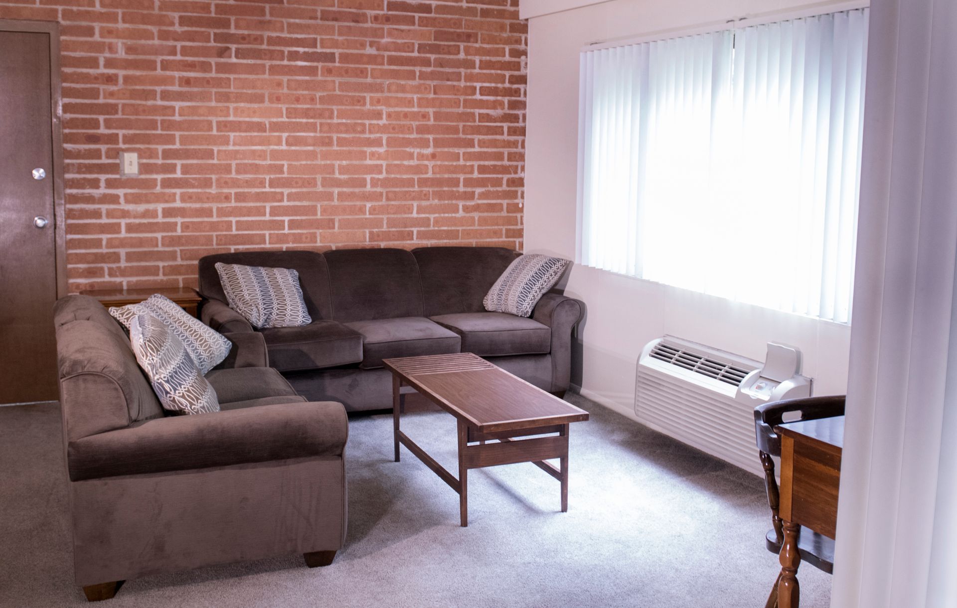 235 East Fairmount interior