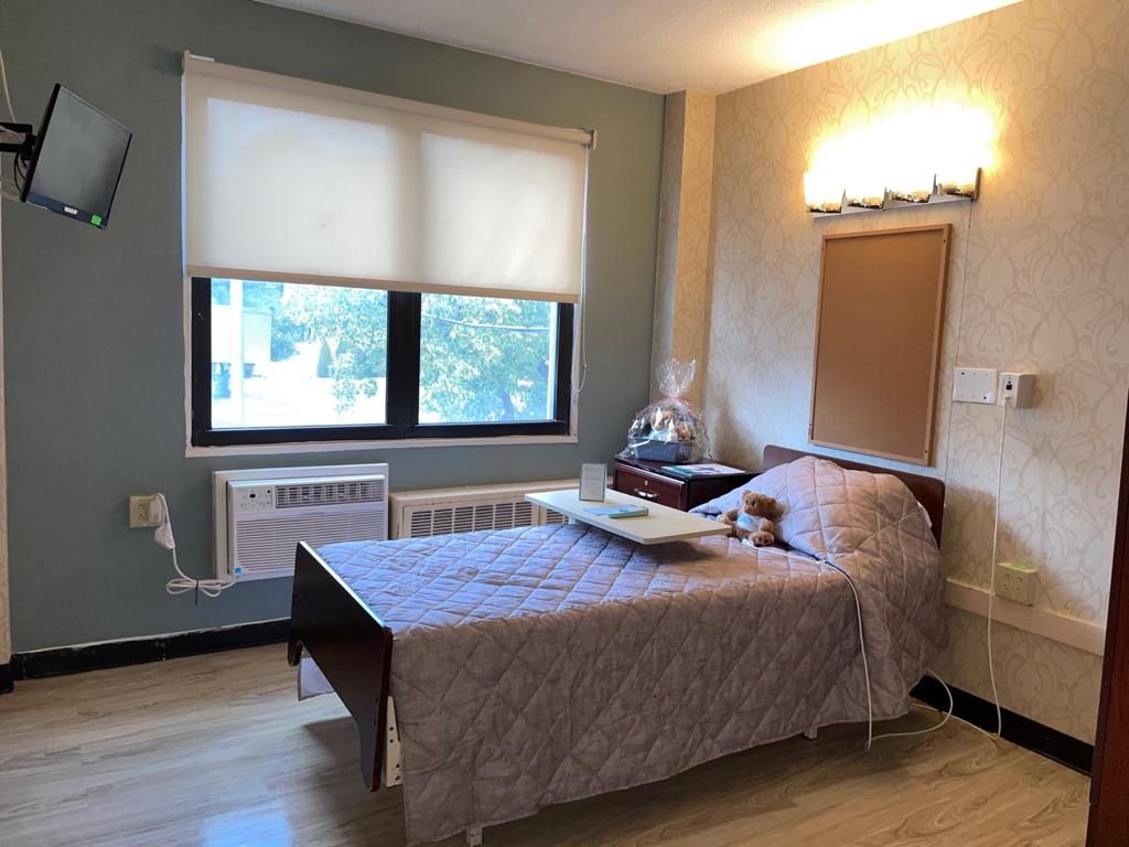 Services & Amenities Hollis Park Manor Queens, NY