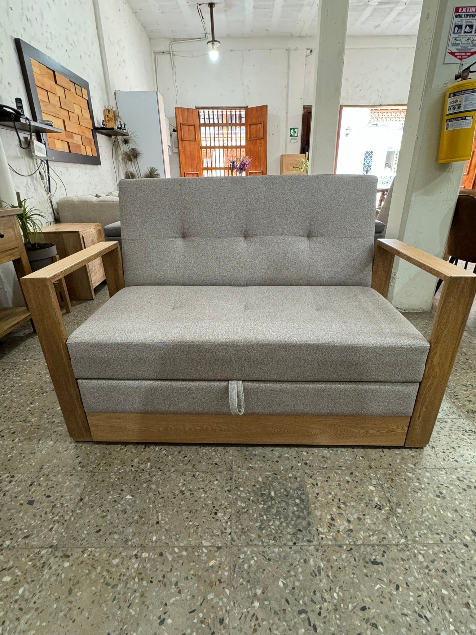 Sofá  en madera