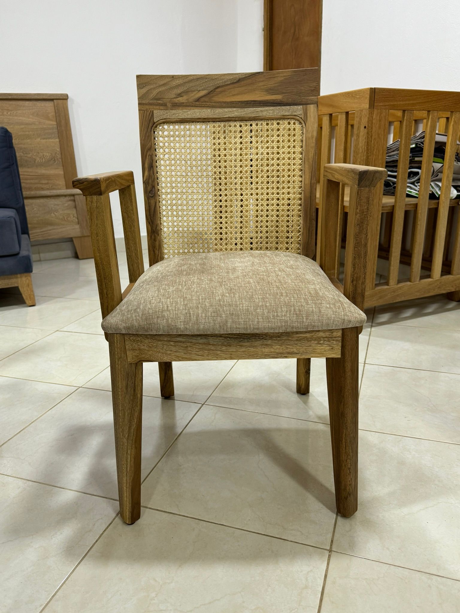 Sillas  en madera
