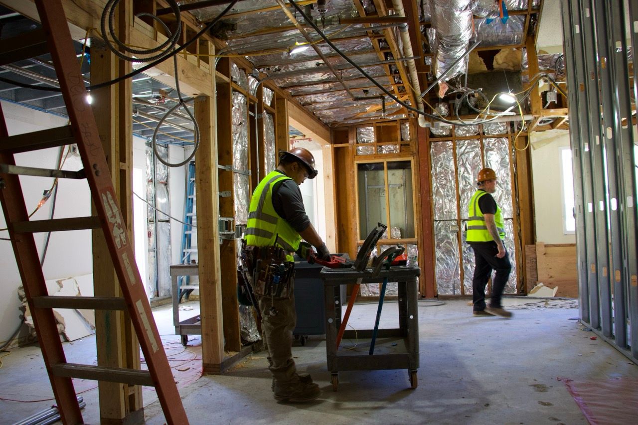 vine electric employees working at industrial electrical project located in rancho cordova