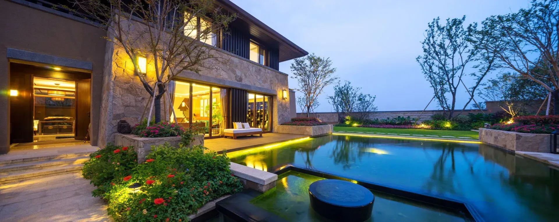 Vine Electric Inc. provides Indoor & Outdoor Residential Lighting installation services