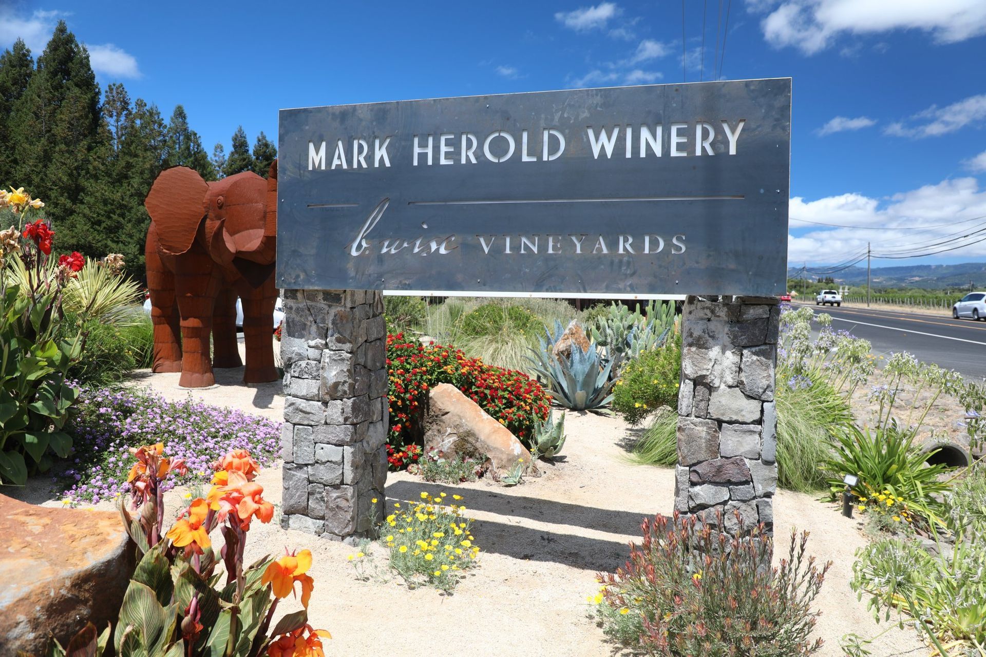 Mark Herold Winery and B. Wise Vineyards Tasting Room in Napa