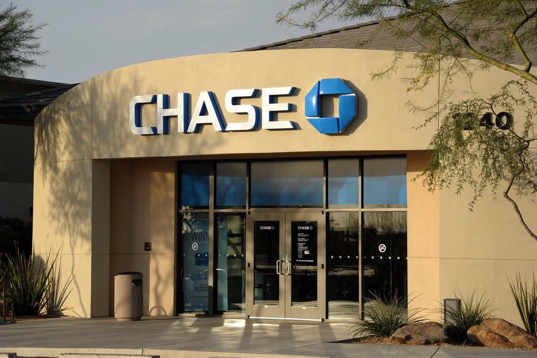 The front of a chase bank with the number 40 on it