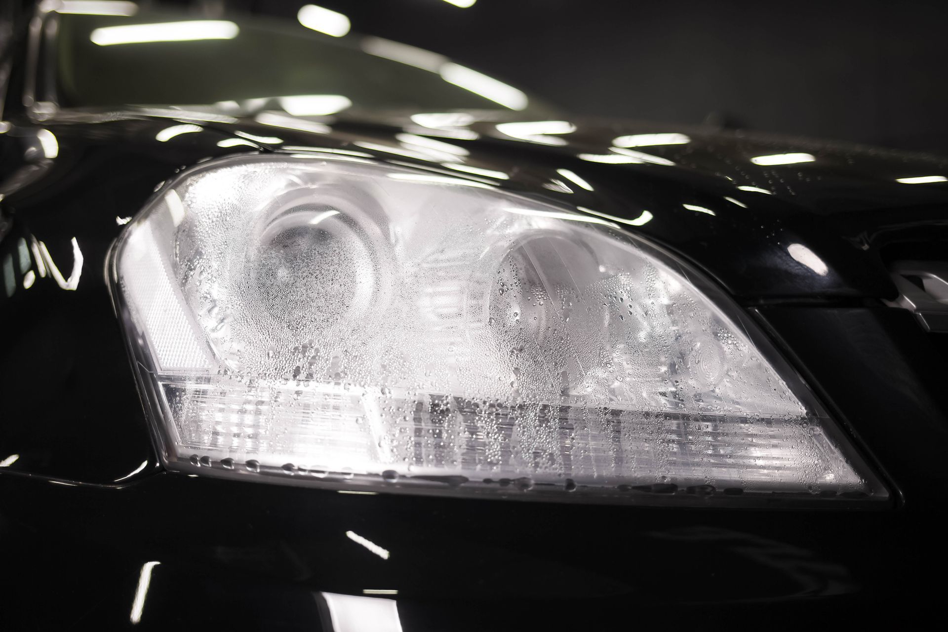 Why Do Headlights Fog Up Inside During Humid Alpharetta Weather and How to Fix It? | America's Servi