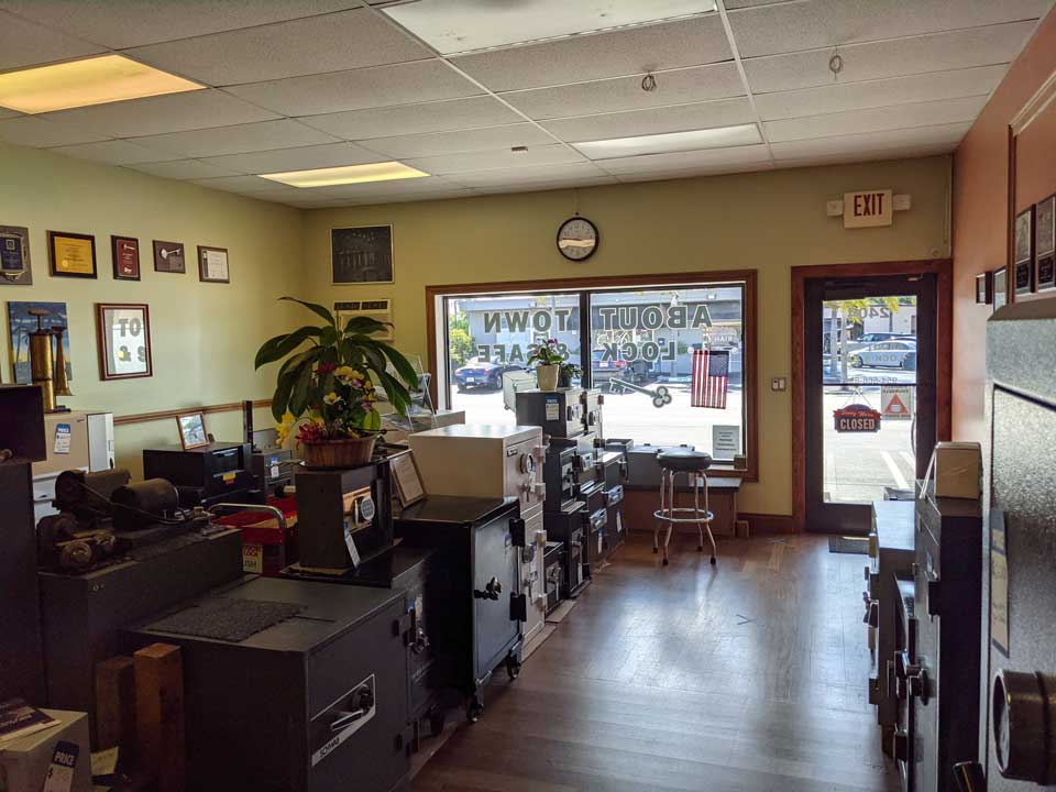 Commercial Locksmith Company –  Wilton Manors, FL – About Town Lock & Safe