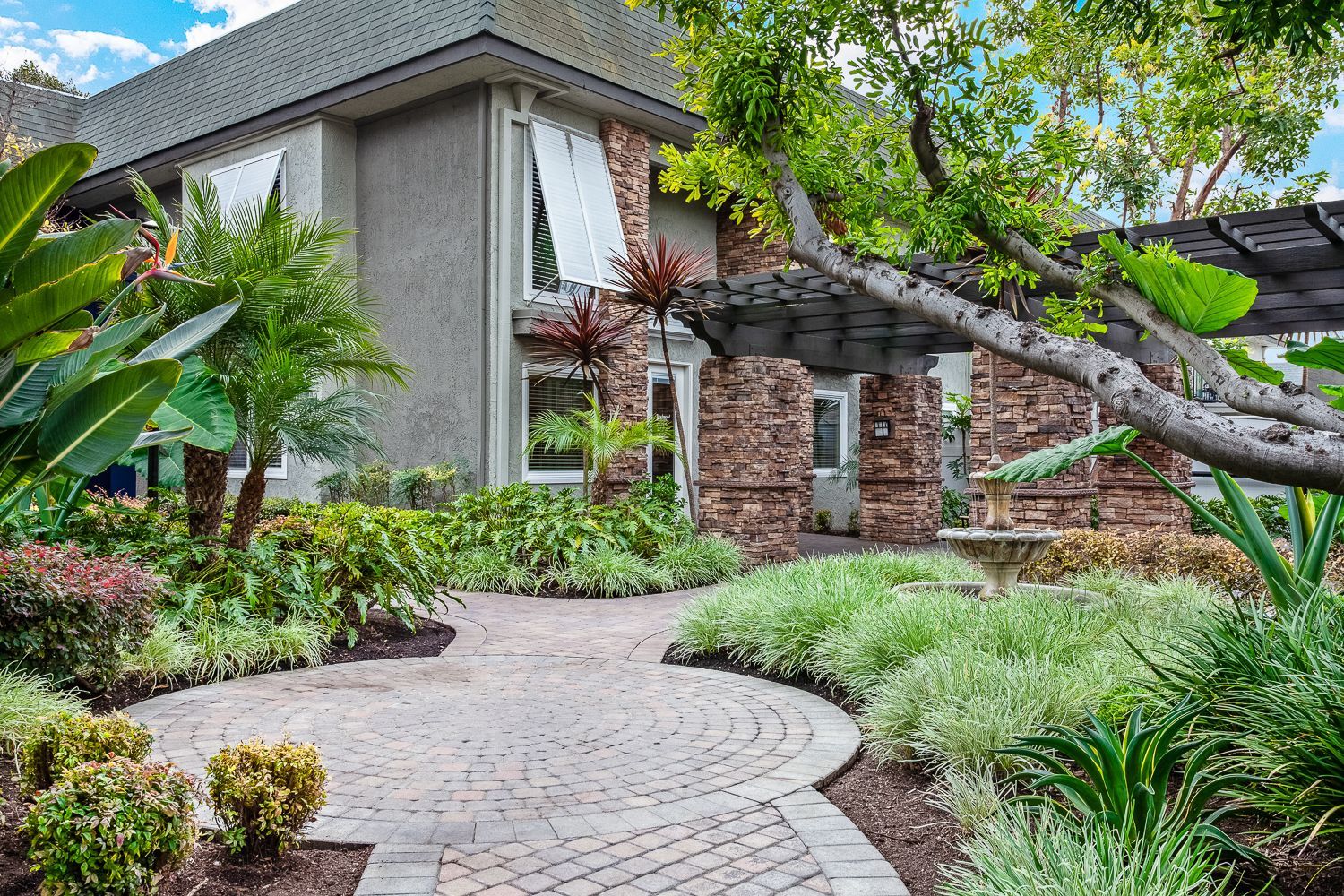 Beachwood walkway with lawnscape