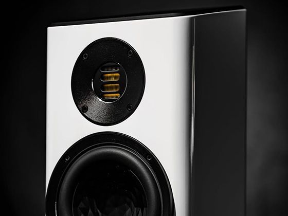 ELAC bookcase loudspeakers