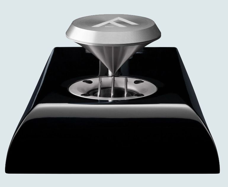 Fyne Audio SuperTrax gloss black front