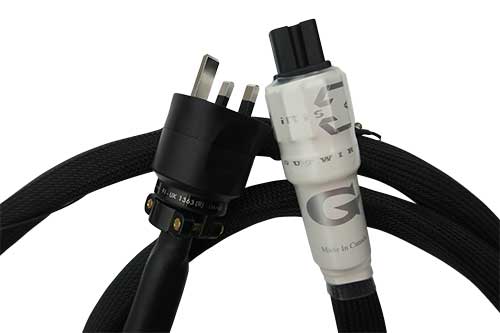 GutWire Iris Cube power cord