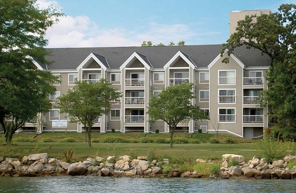 Hamilton Pointe apartment building