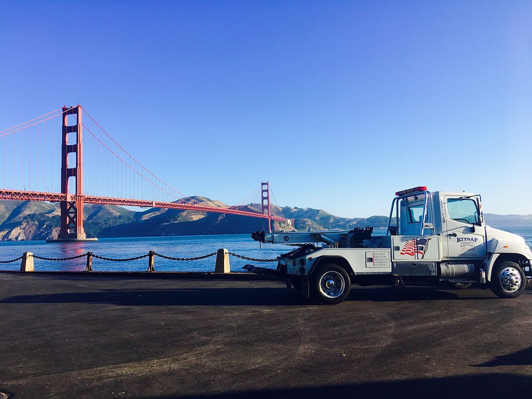 Towing Truck | Kitsap Chico Towing image 2