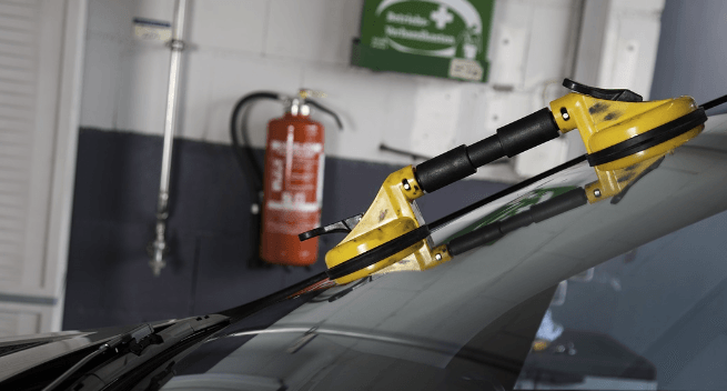 installing windshield installing windshield