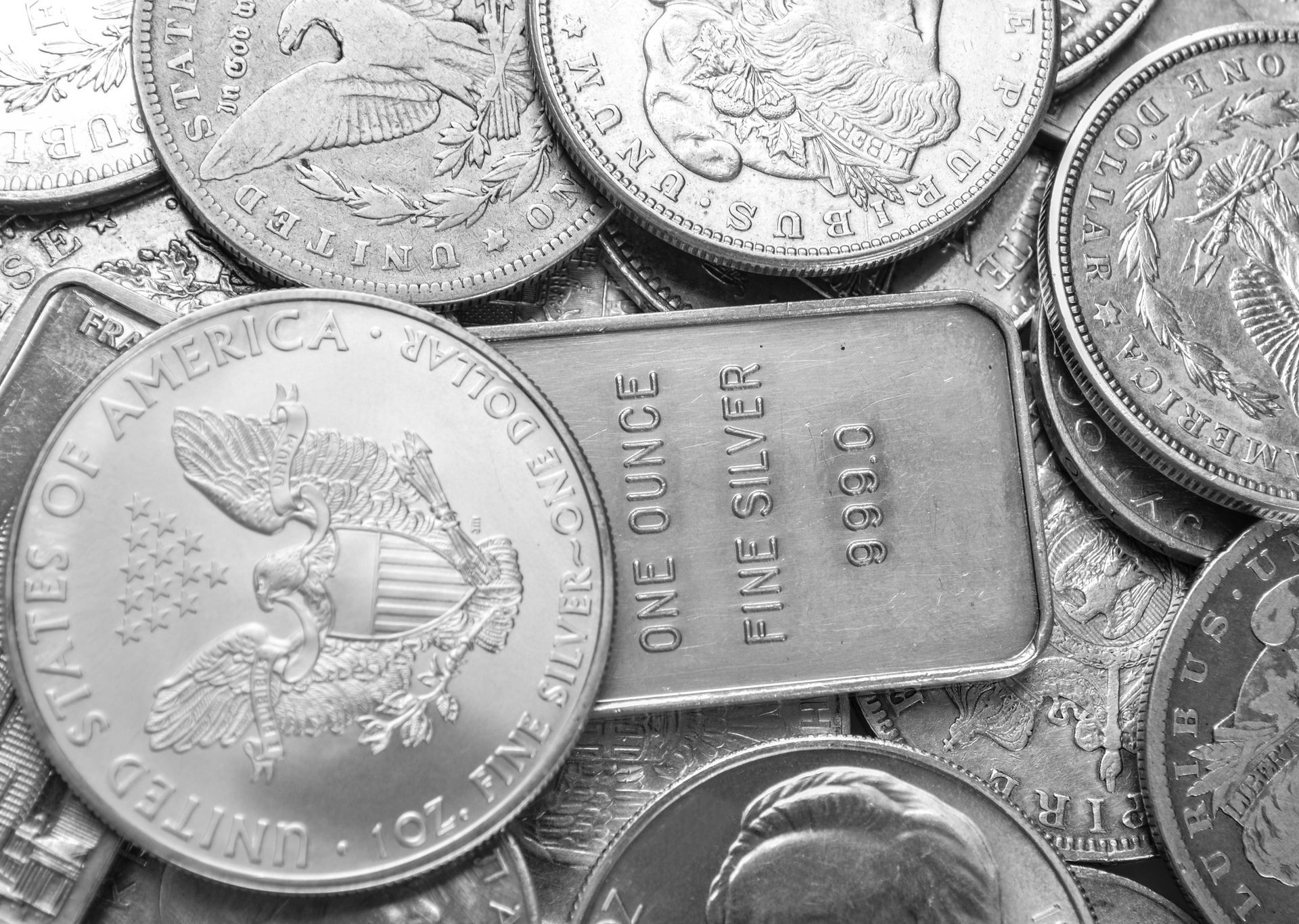 A pile of pound coins stacked on top of each other
