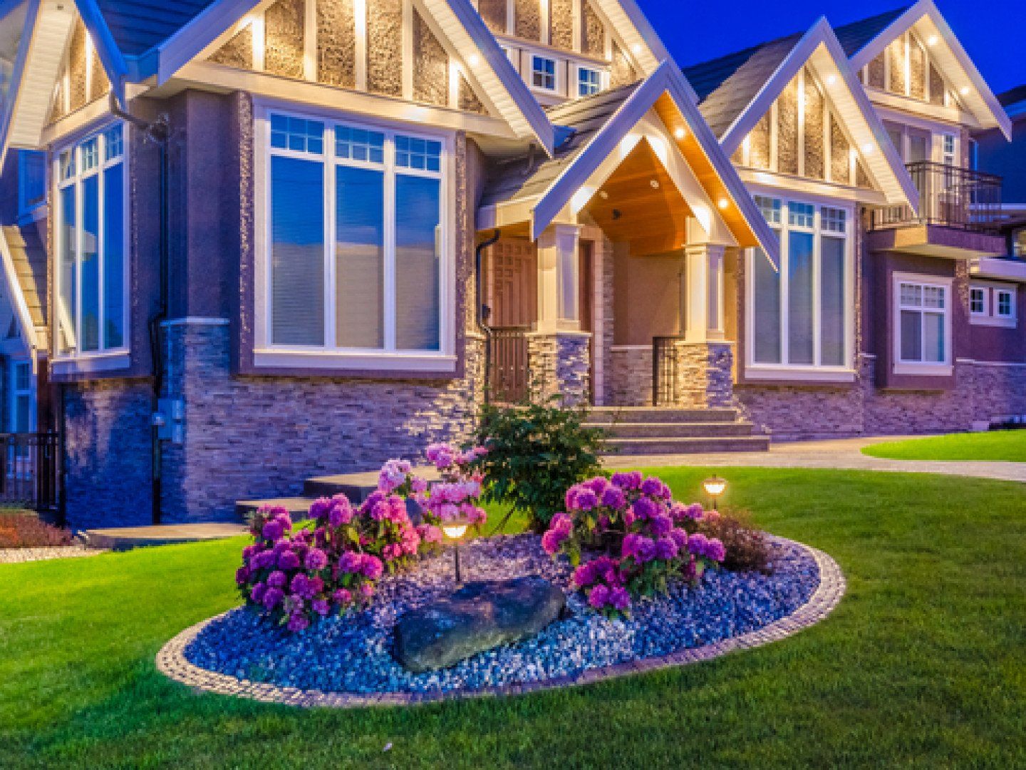 Lighting on Landscape - Evansville, IN - Daily Lawn & Landscape