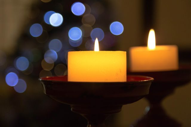Warm candlelight memorial setting for a compassionate Port Charlotte, FL funeral home and cremations celebration of life service.
