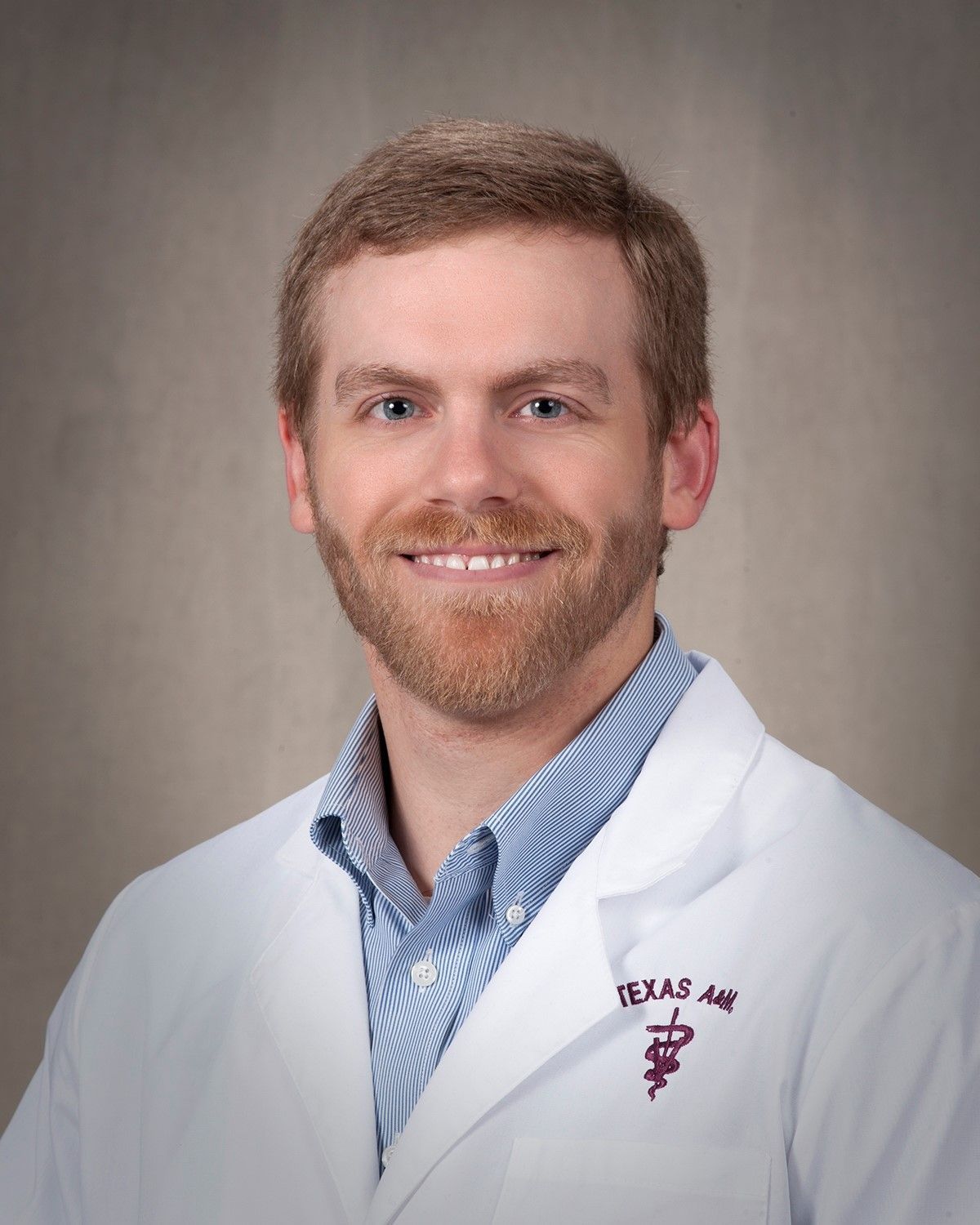 Headshot of animal surgeon Dr. Jayton Bailey