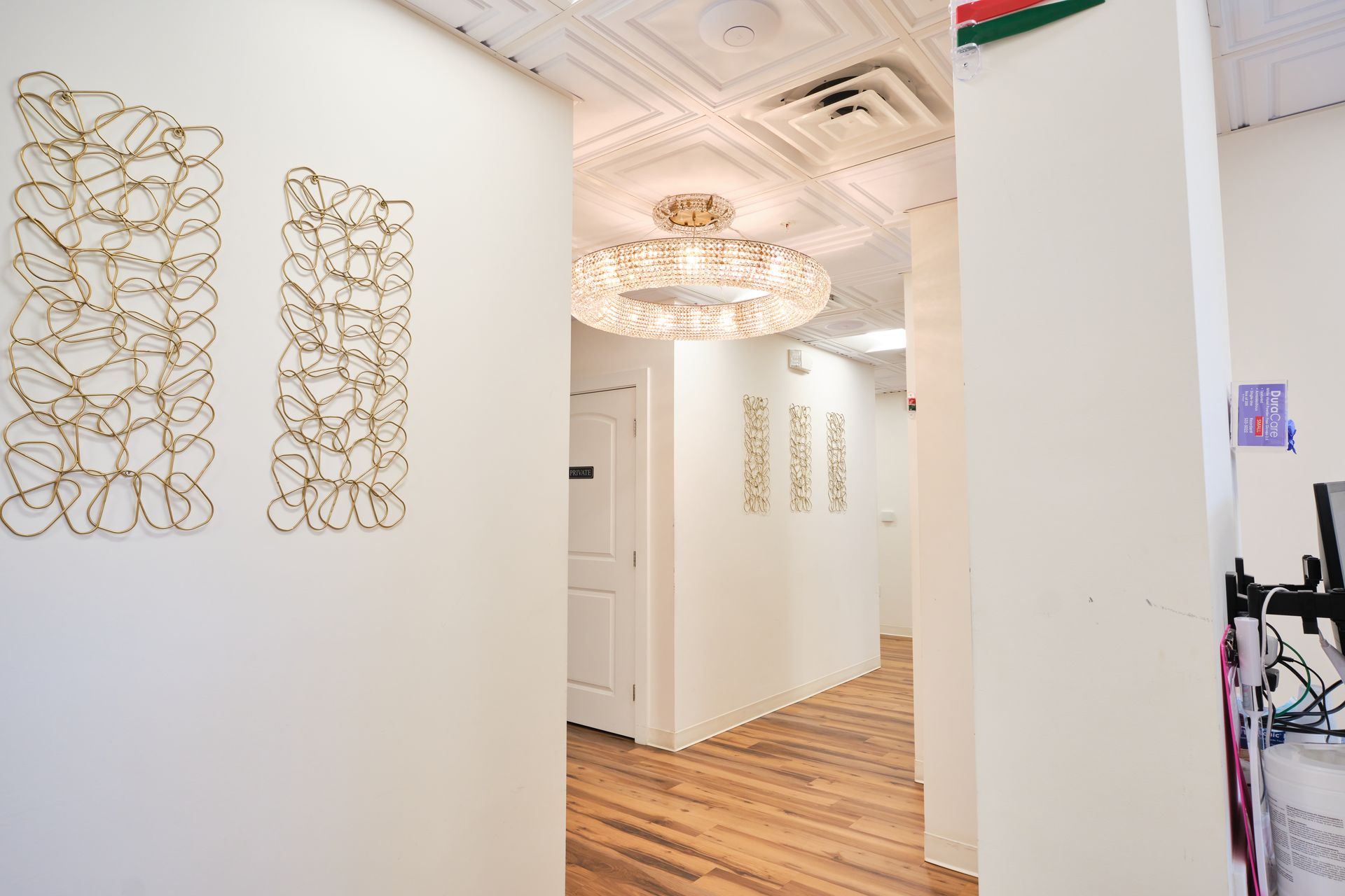 Inviting office image