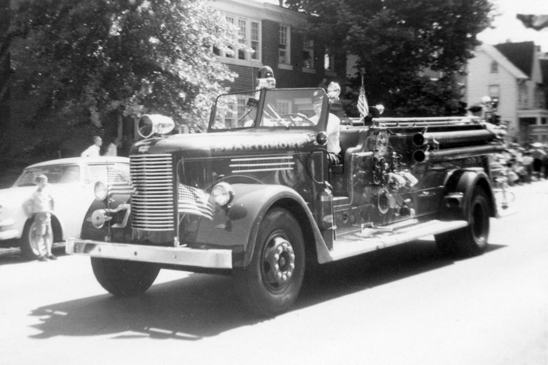 The 1949 Pirsch pumper in a parade.