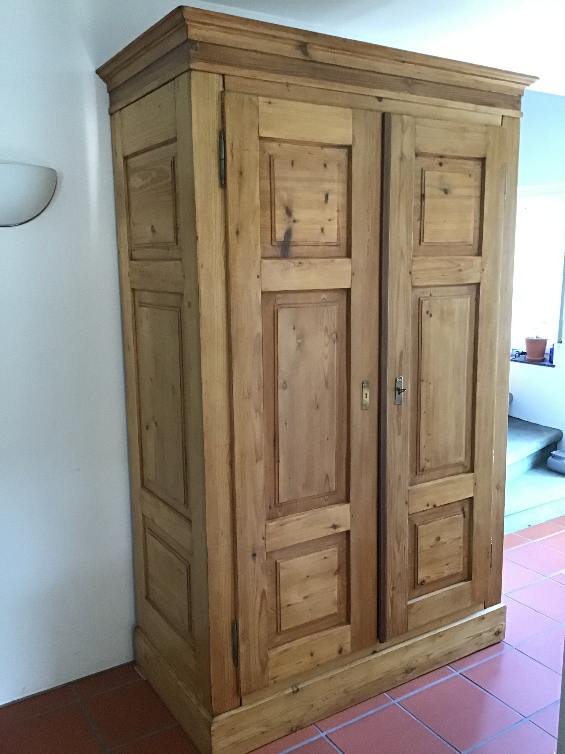 Holzcleanic Giessen: Schrank nachher