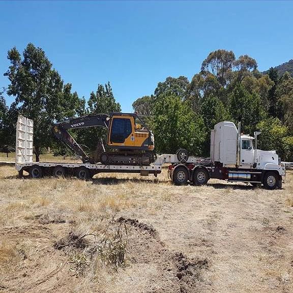Rhino low loader
