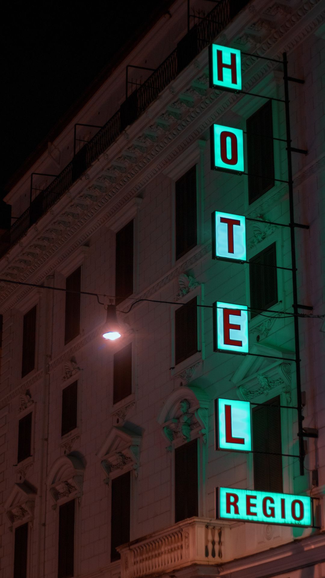 Sign Conversion Programs: Helping Brands Attract More Customers