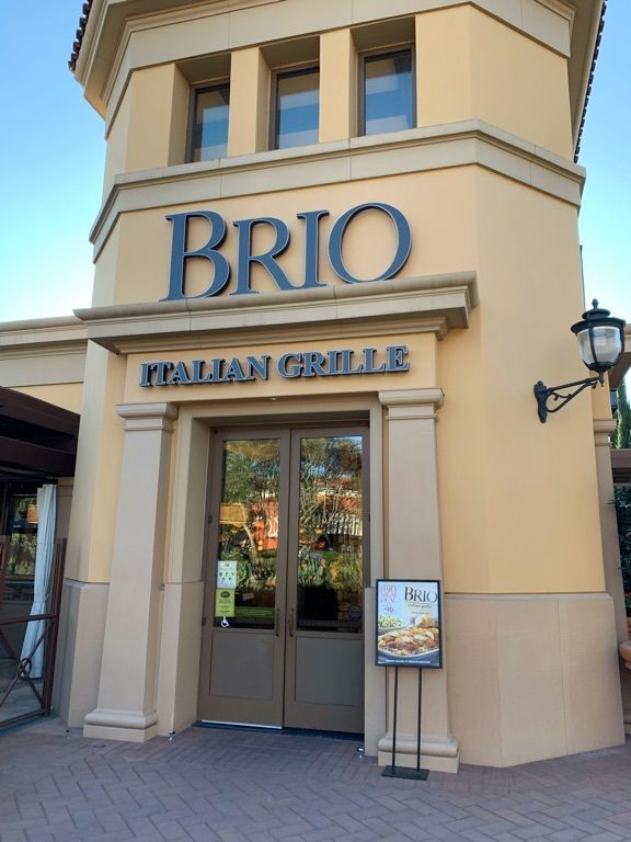 The front of a brio italian grille restaurant