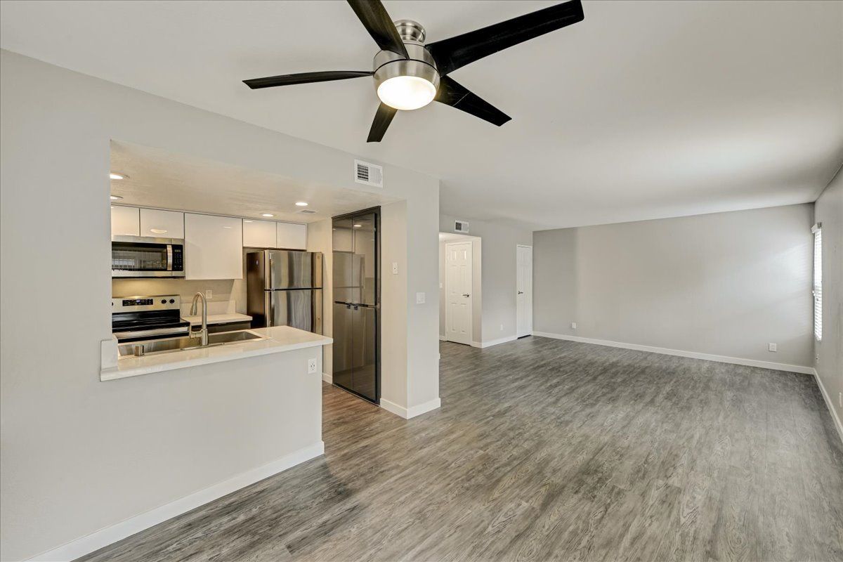 Sliding Photo Gallery Displaying Apartment Features
