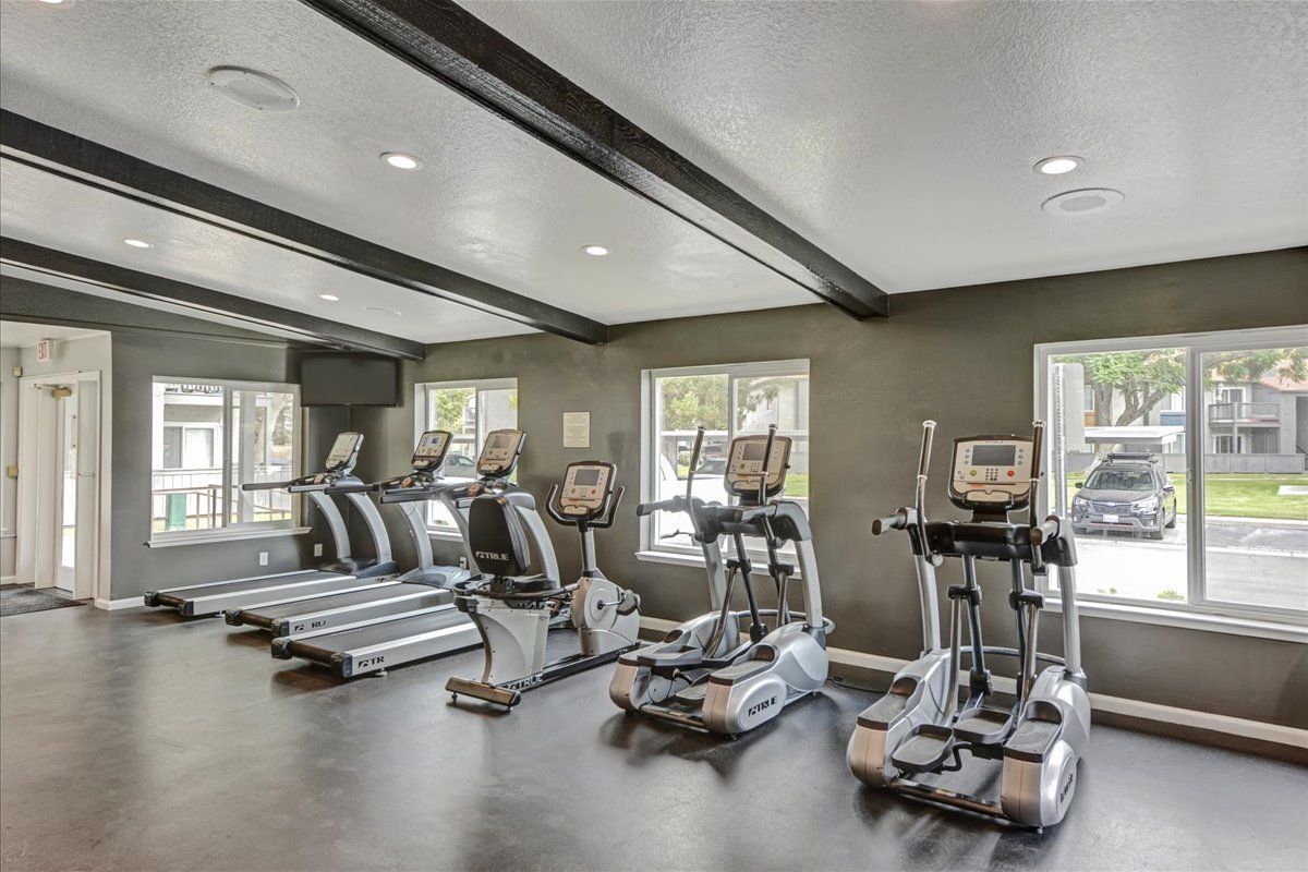Sliding Photo Gallery Displaying Community Amenities