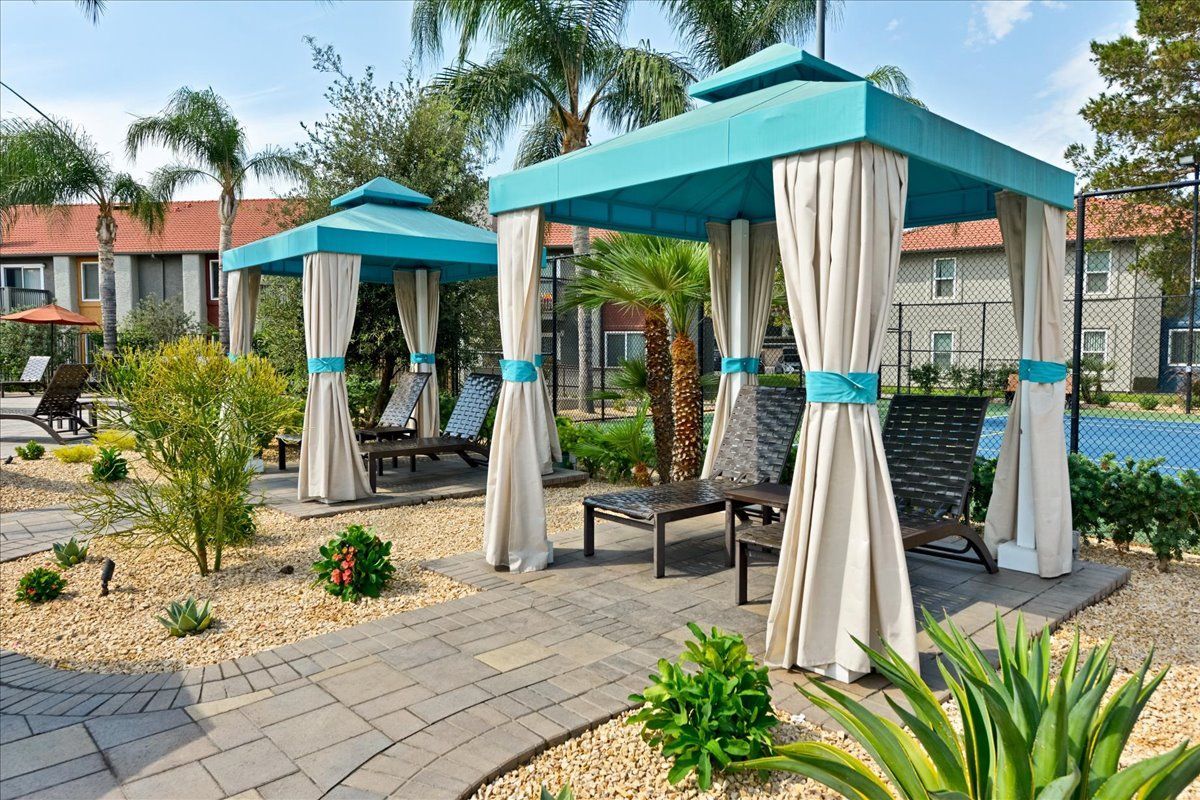 Sliding Photo Gallery Displaying Community Amenities