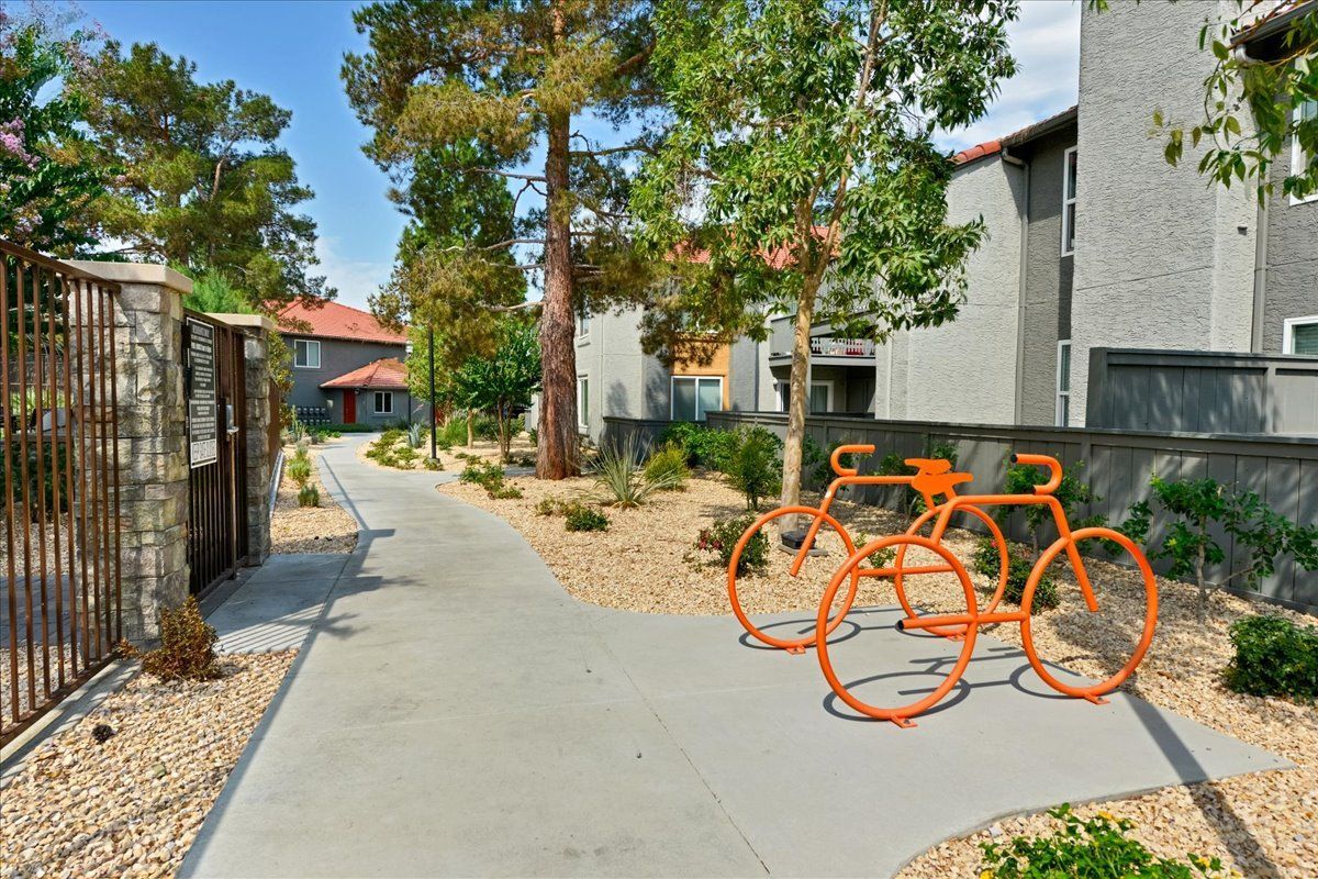 Sliding Photo Gallery Displaying Community Amenities